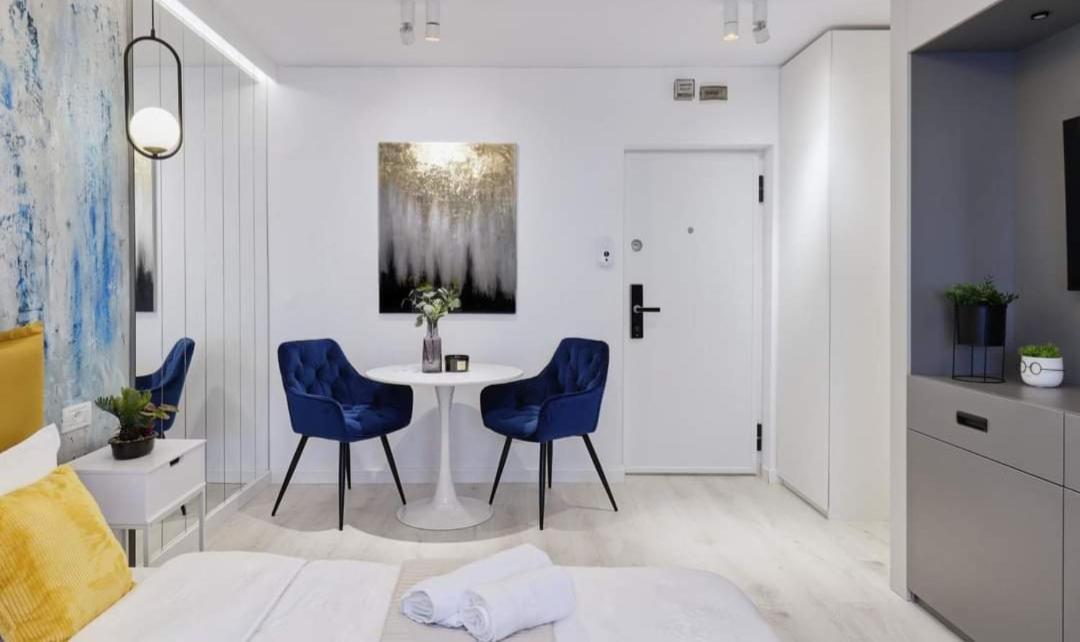 Government Deluxe Studio By Magic Apartments Bukarest Exterior foto