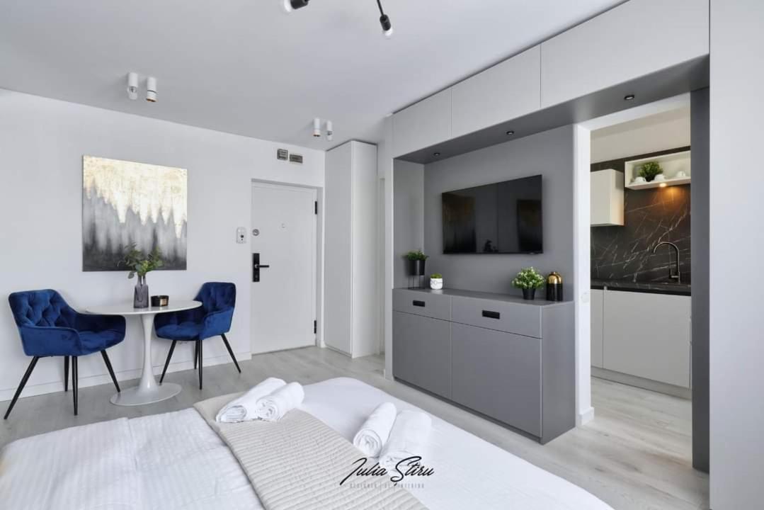 Government Deluxe Studio By Magic Apartments Bukarest Exterior foto